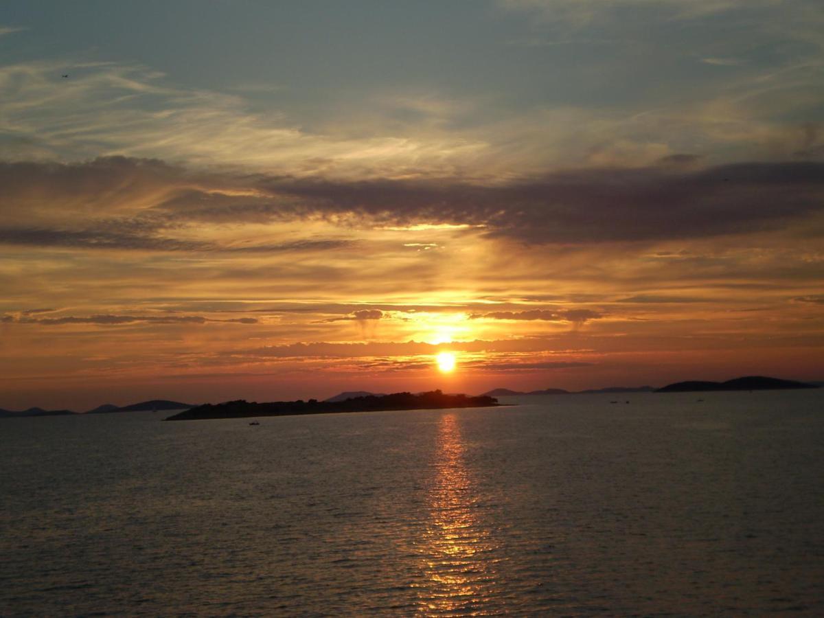 Apartment Sunset Tribalj Buitenkant foto